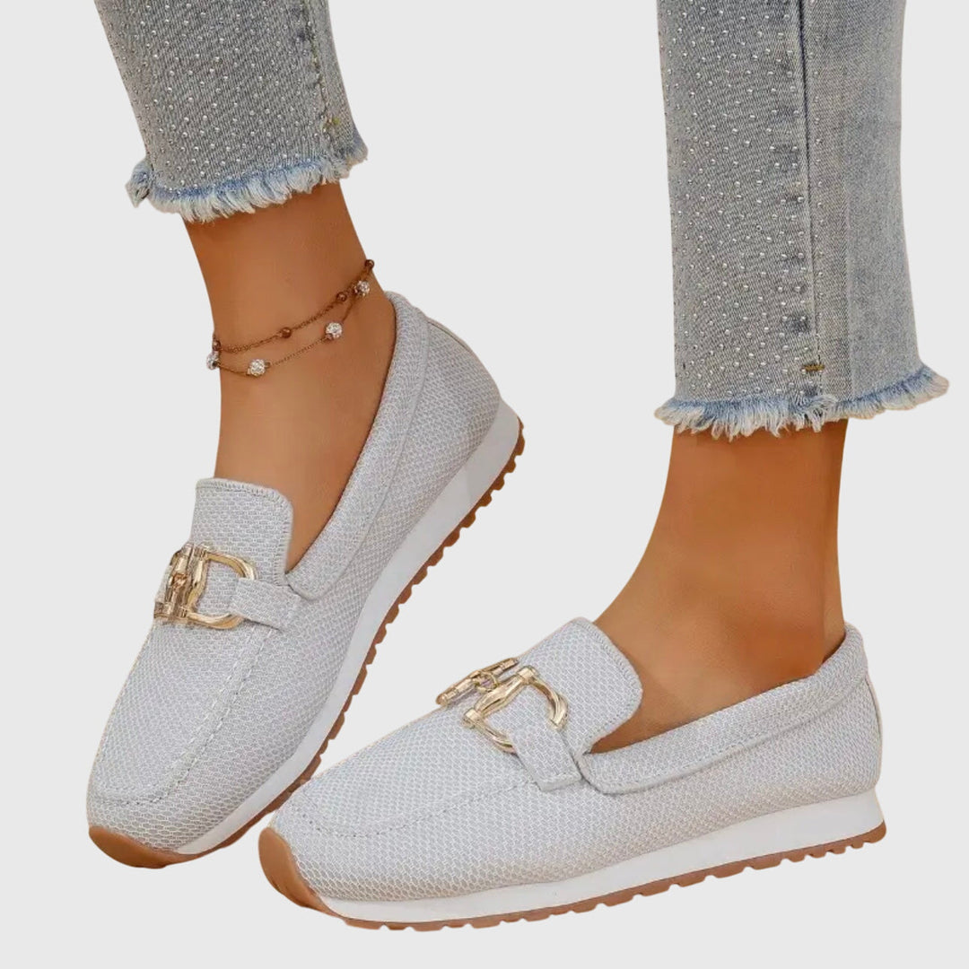 June | Women&