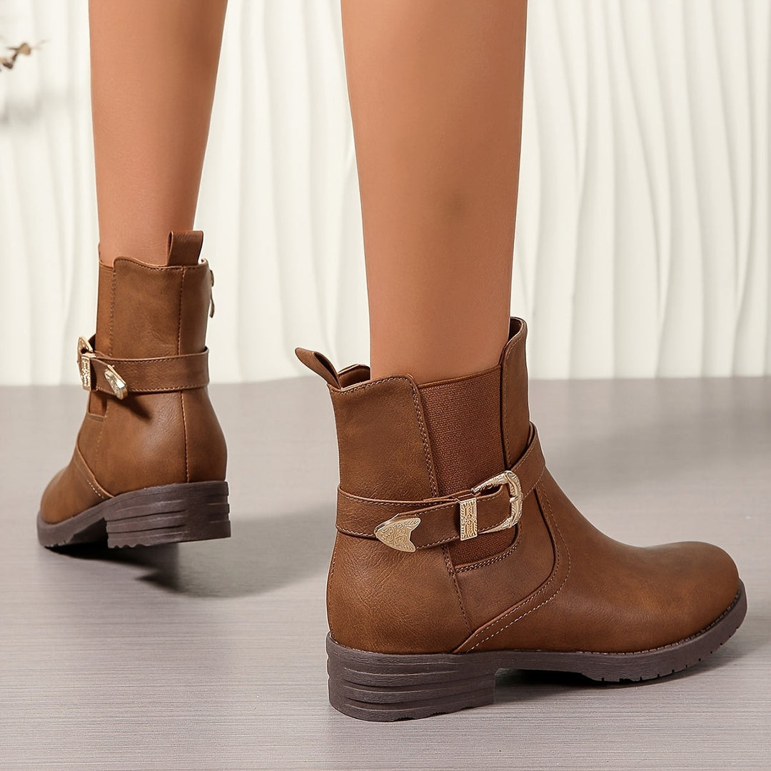 Britta | Women&