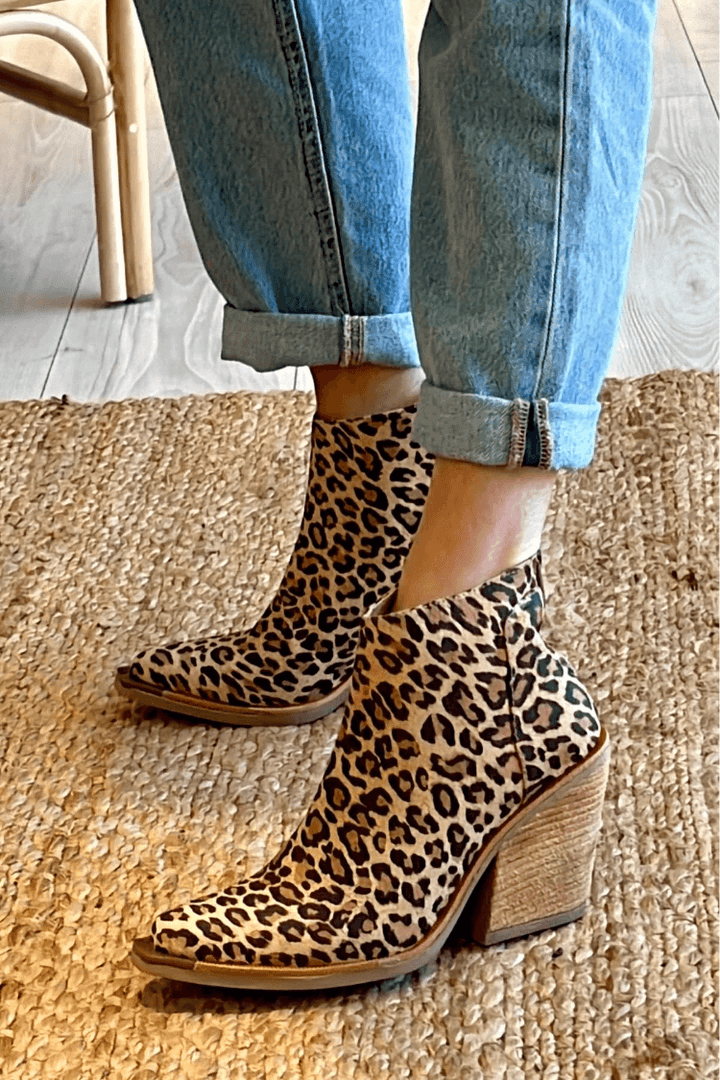 Cassandra | Women&