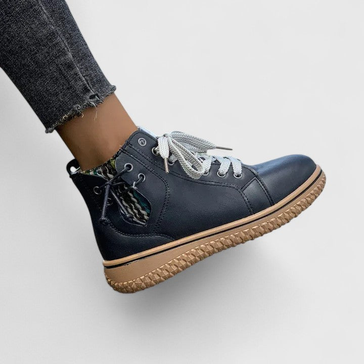Clarissa | Women&