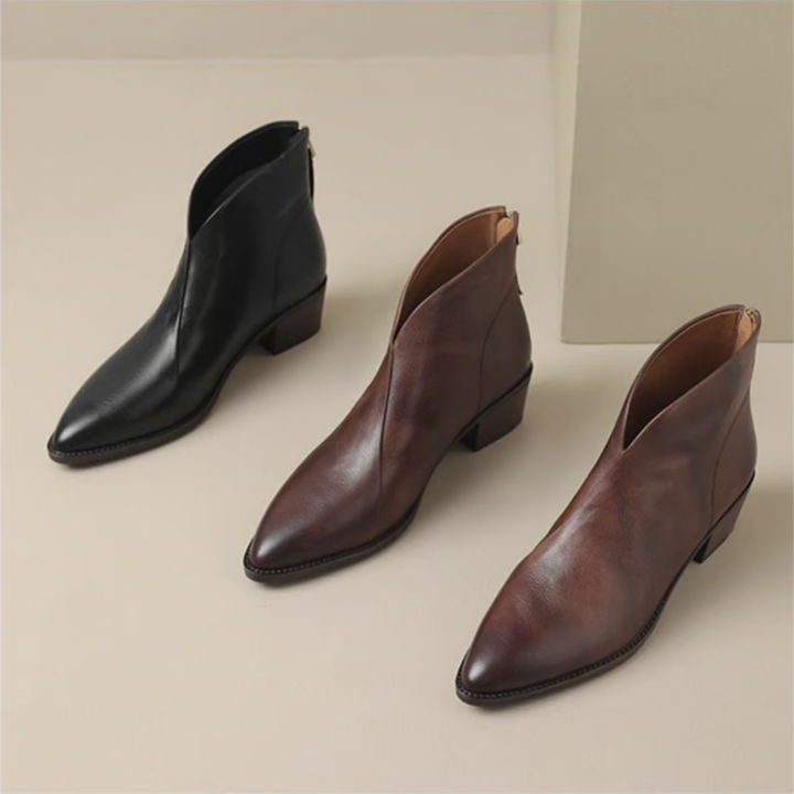 Corvinia | Women&