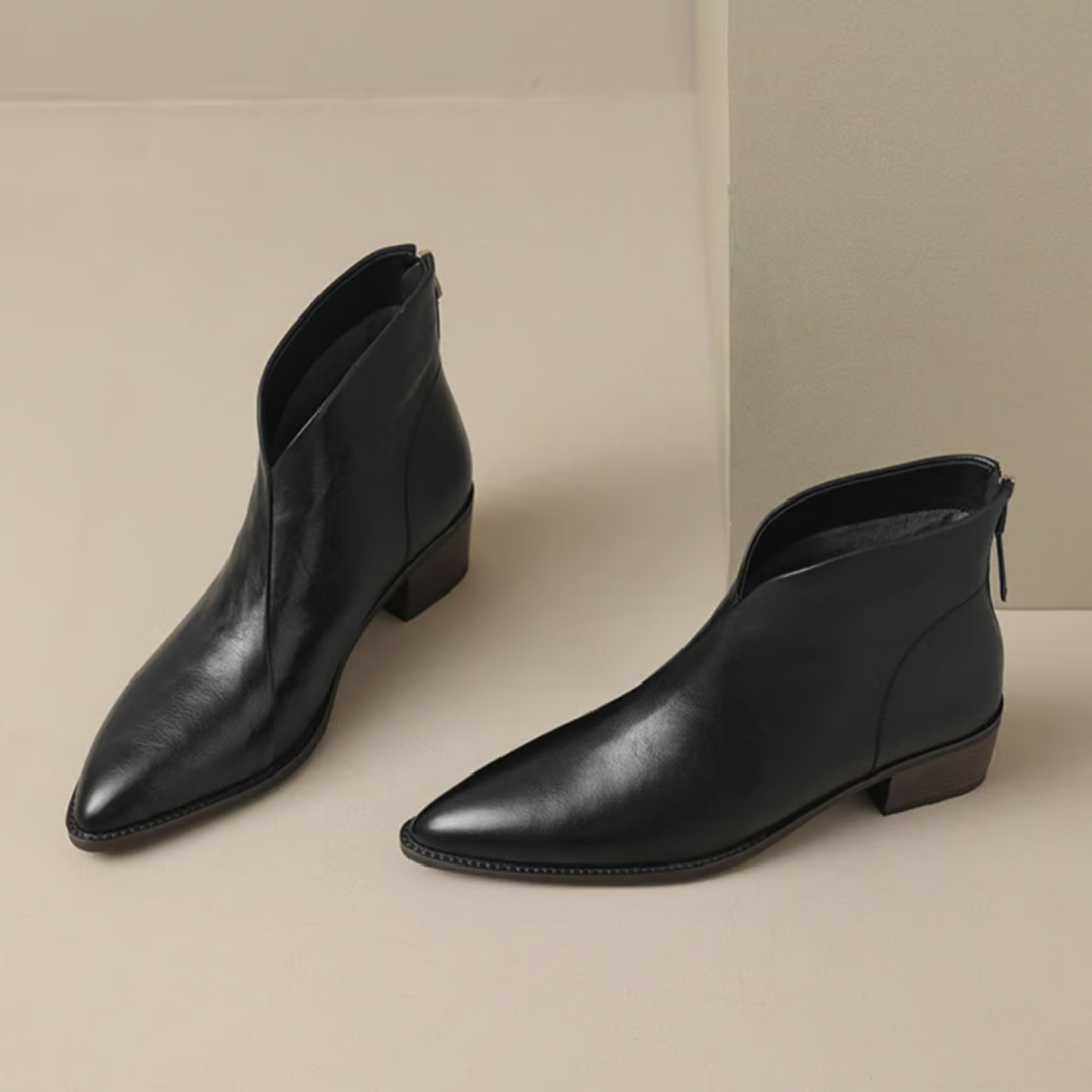 Corvinia | Women&