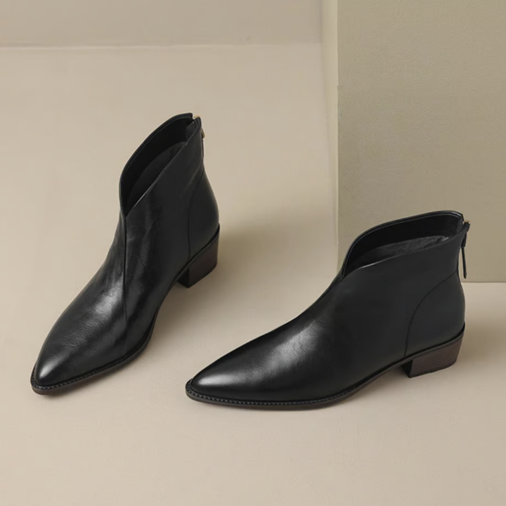 Corvinia | Women&