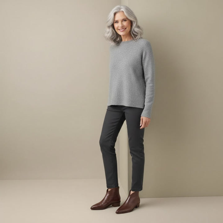 Corvinia | Women&