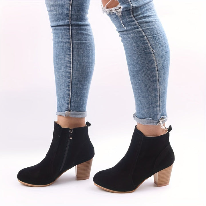 Darcie | Women&
