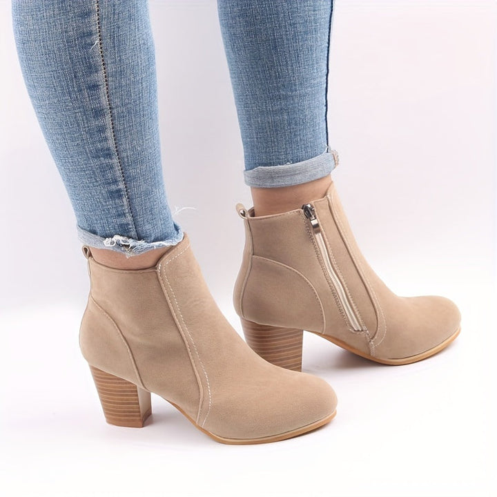 Darcie | Women&
