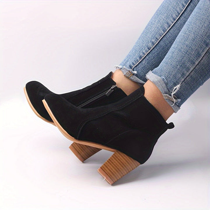 Darcie | Women&