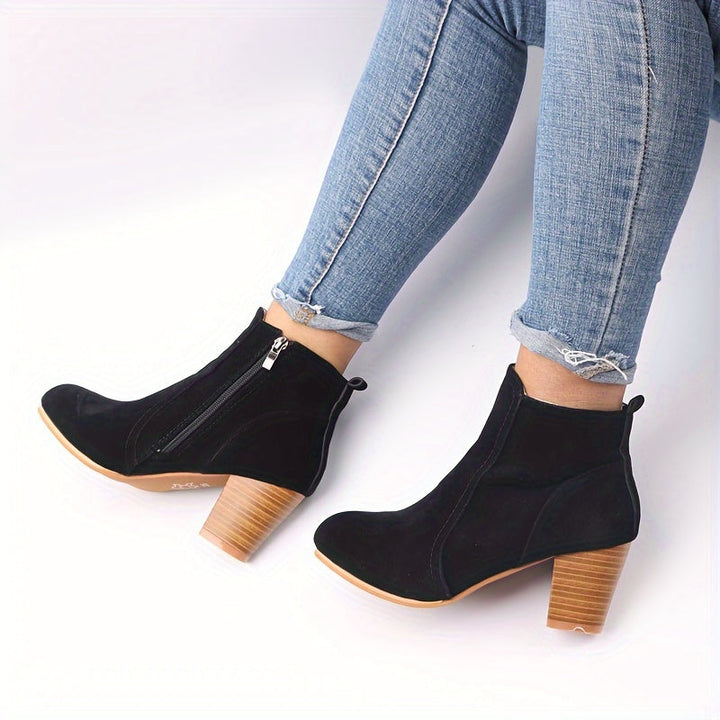Darcie | Women&
