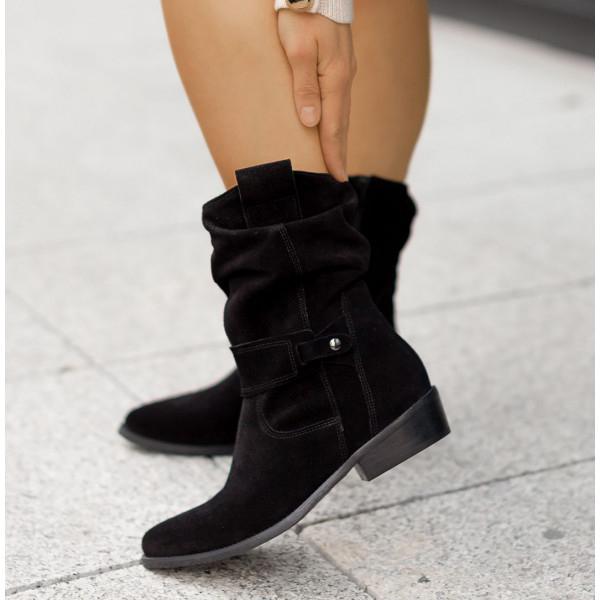 Della | Women&