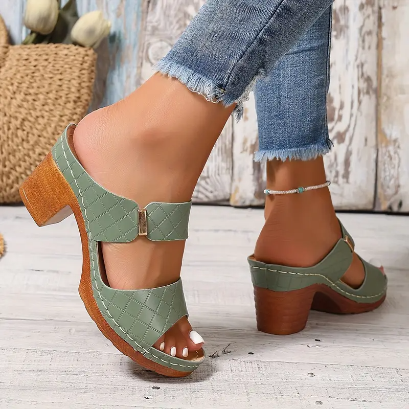 Isabeau | Women&