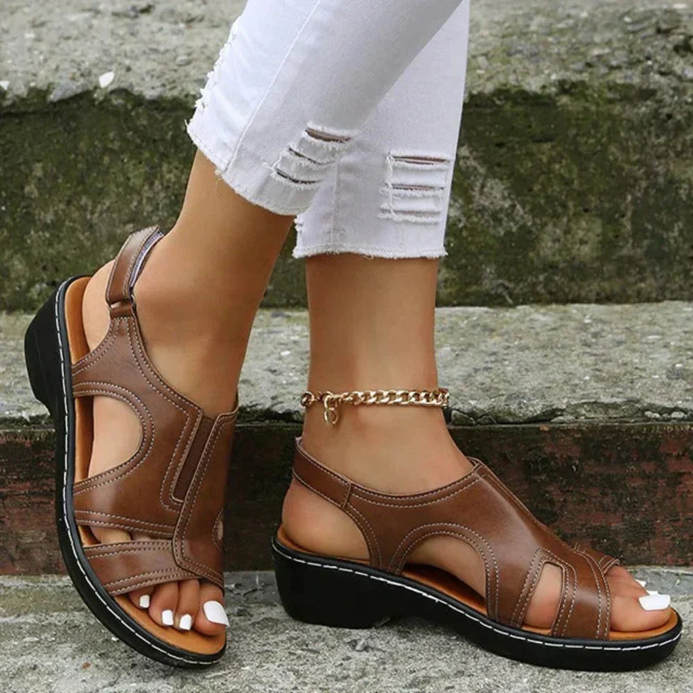 Lucinda | Women&
