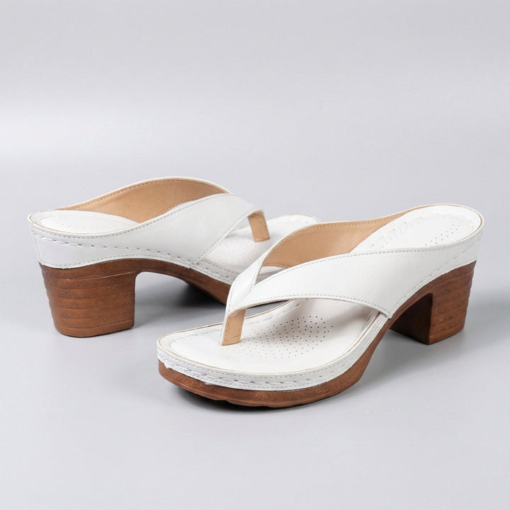 Thessaly

Wait, | Women&