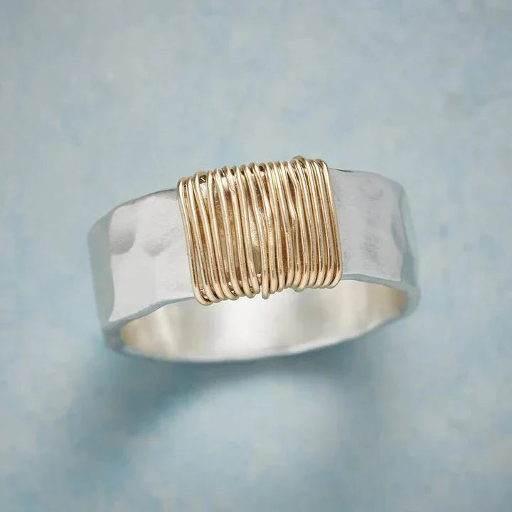 Auriel | Vintage Gold Thread Ring